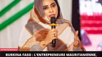Photo de Burkina Faso : l’entrepreneure mauritanienne, Amina Habib, anime une conférence à la Salle des Banquets à Ouaga 2 000